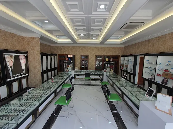 Softlens di Optik Tamsis: Pilihan & Konsultasi Gratis