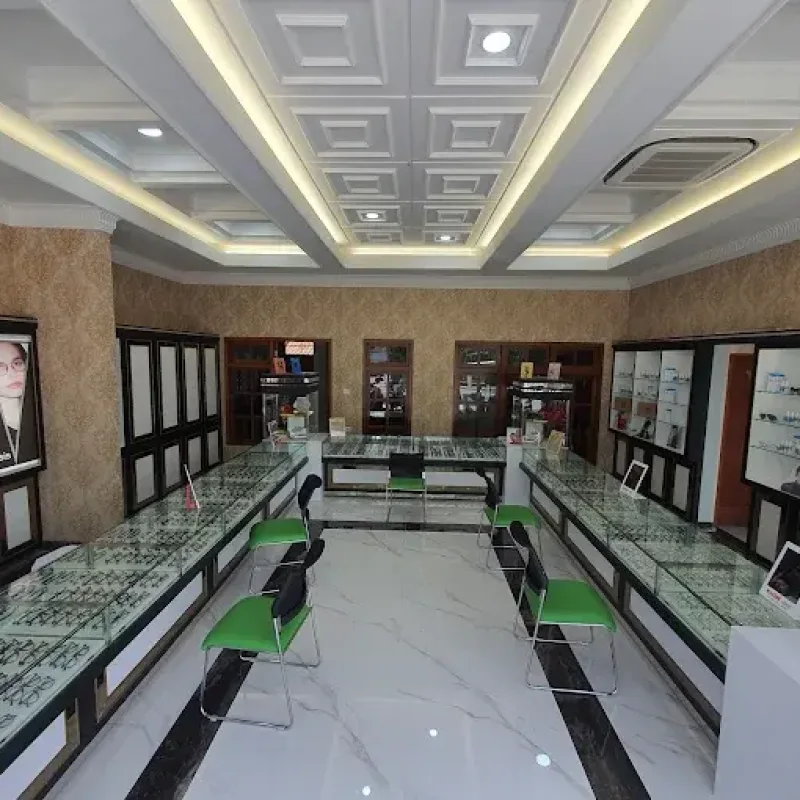 Softlens di Optik Tamsis: Pilihan & Konsultasi Gratis
