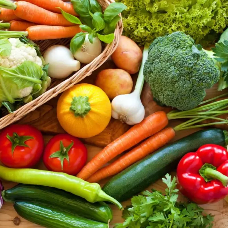 7 Vitamin & Nutrisi Terbaik untuk Kesehatan Mata
